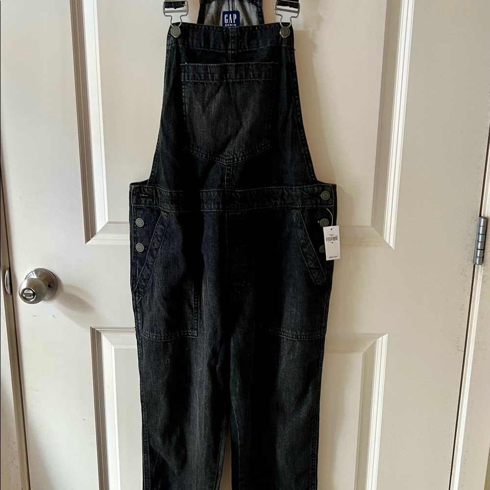 Women’s black Gap overalls size medium